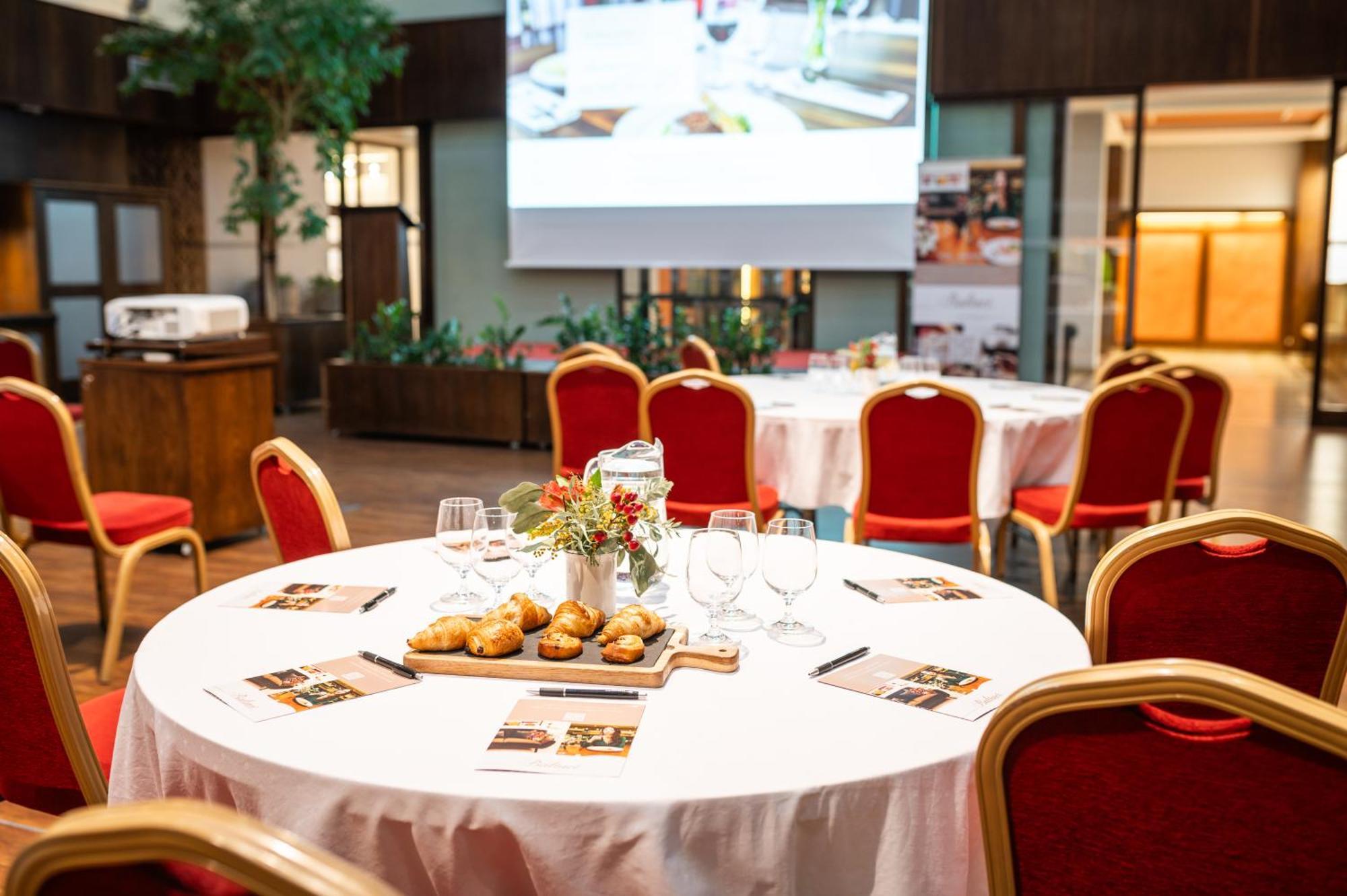 Hotel Baltaci Atrium Zlín Exterior foto